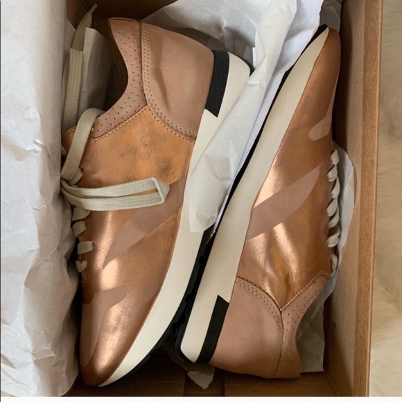 NIB Free People sneakers in rose gold 8 - Picture 5 of 6
